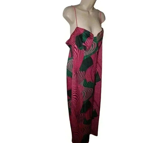 Pretty Little Things Plus Pink Abstract Print Cup Detail Midi Dress Size 16 $68 - Picture 8 of 16